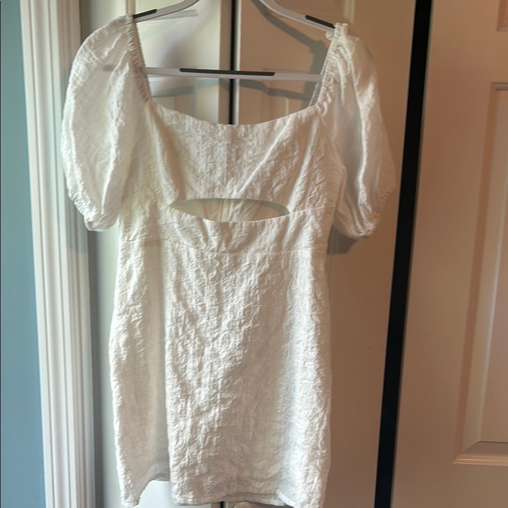 Elegant White Puff Sleeve Top